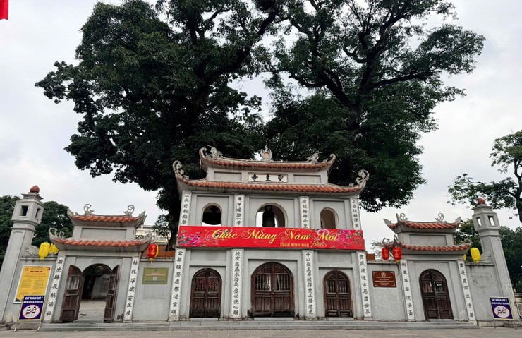 Phường Cầu Giấy chỉnh trang, mở cửa các di tích phục vụ nhân dân du xuân  - ảnh 1