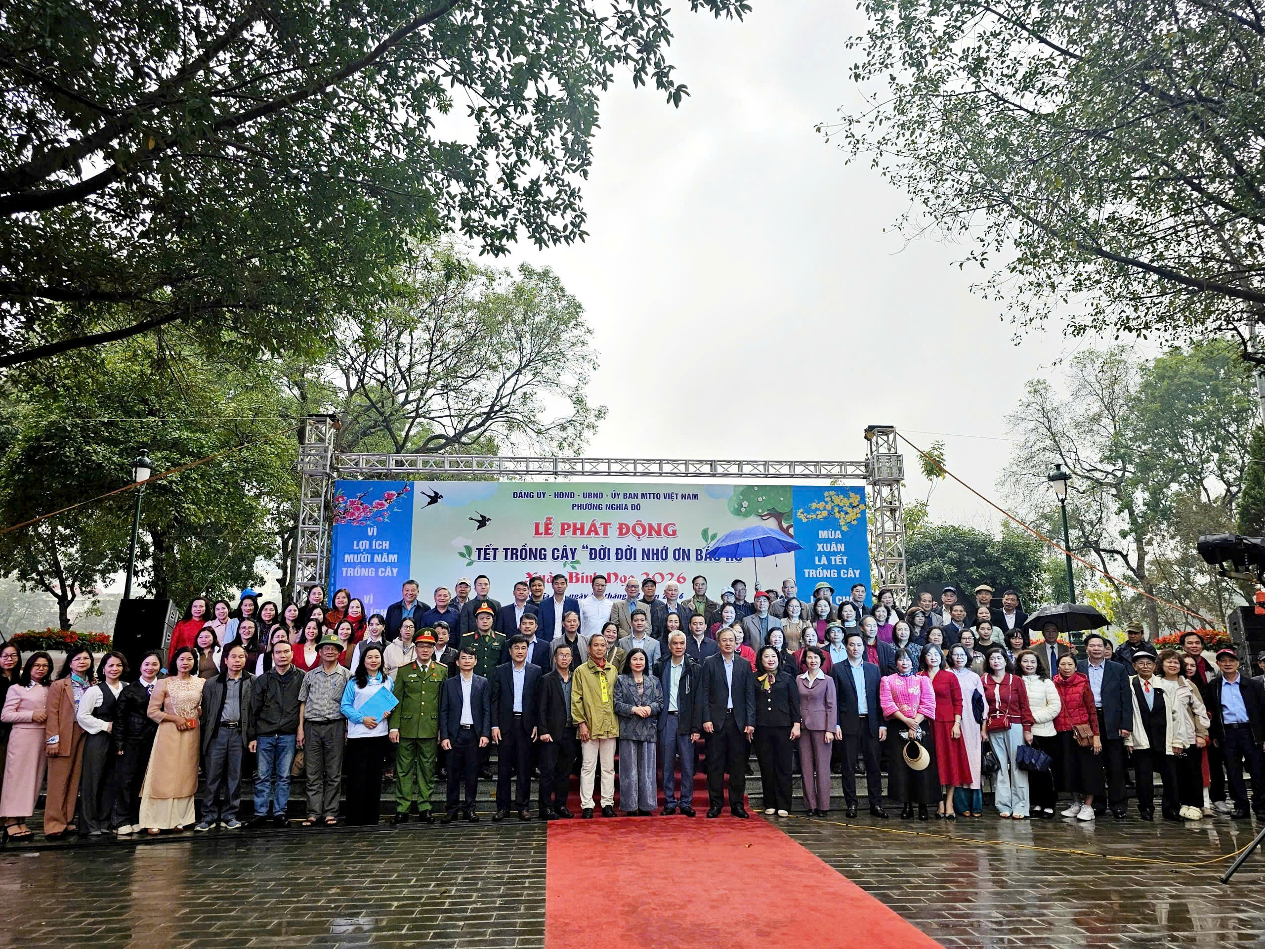 Phụ nữ Thủ đô hưởng ứng Tết trồng cây - ảnh 2