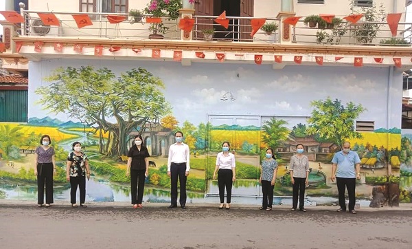 Người cán bộ Hội tích cực bảo vệ môi trường, xây dựng nông thôn mới nâng cao - ảnh 2