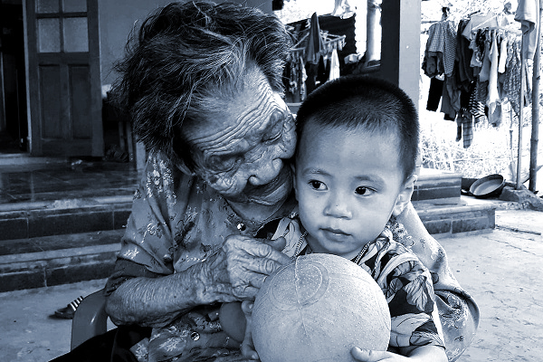 Những “người bà Nhân dân” - ảnh 1