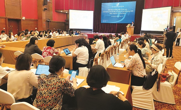Xây dựng người phụ nữ Việt Nam phát triển toàn diện đáp ứng thời đại mới - ảnh 2