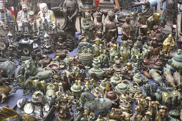 Chợ đồ cổ trên phố cổ Hà Thành - ảnh 5