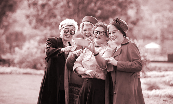 Bà tôi đi họp lớp - ảnh 1