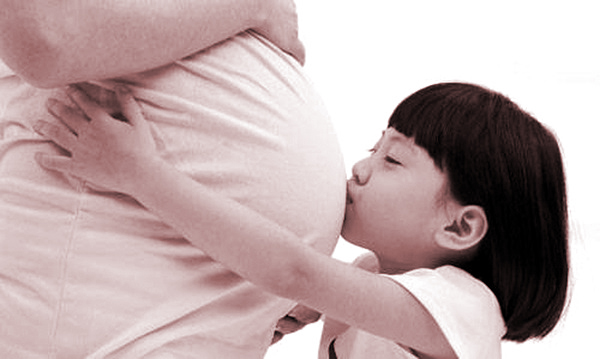 Bài học về dạy con chuẩn bị tâm lý làm anh, chị - ảnh 2