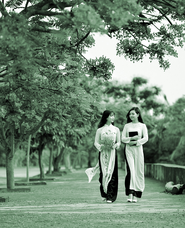 Cháy trong mưa - ảnh 1