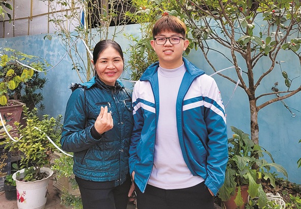 Chúng con biết ơn những “mẹ đỡ đầu”... - ảnh 3