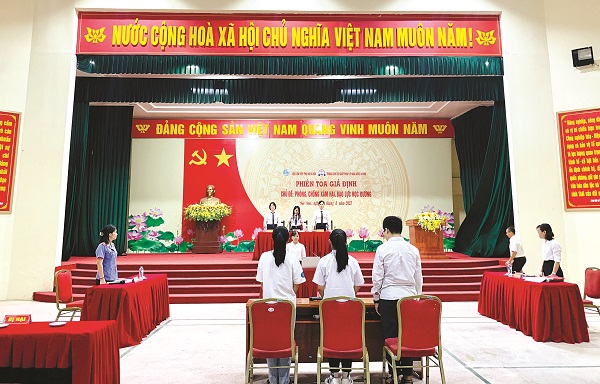Tổ chức “Phiên toà giả định” để truyền thông phòng chống xâm hại, bạo lực học đường cho học sinh - ảnh 2