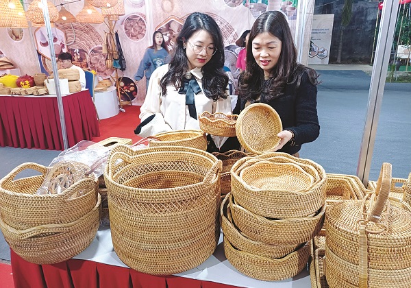 Về Phú Vinh khám phá nét đẹp làng nghề mây, tre đan - ảnh 3