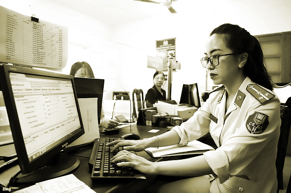 Có được sang tên xe máy cho con 15 tuổi? - ảnh 1