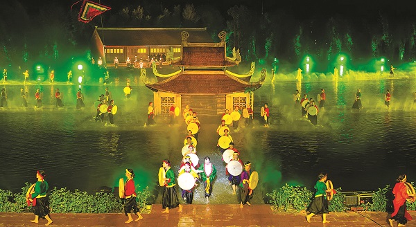 Tour đêm khám phá vẻ đẹp Hà Nội - ảnh 2