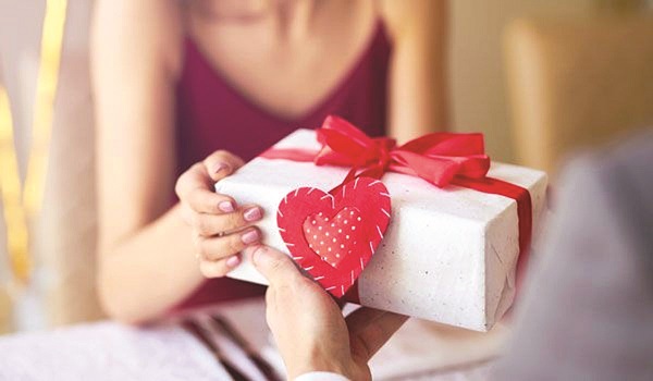 Mua quà gì tặng nàng ngày Valentine trắng 14/3 - ảnh 2