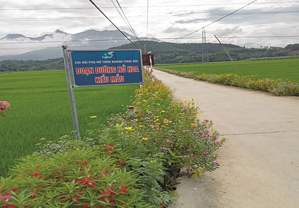 Phụ nữ xã Khánh Thượng: Hiến đất mở đường, góp phần xây dựng nông thôn mới - ảnh 1