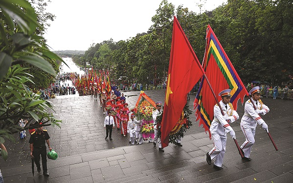 Tháng Ba về giỗ Vua Hùng - ảnh 2