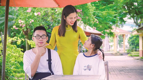 Đồng hành cùng con “vượt vũ môn” - ảnh 1