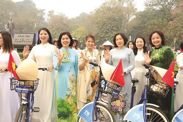 Nhiều hoạt động thiết thực, hiệu quả góp phần nâng cao vai trò vị thế của phụ nữ - ảnh 1