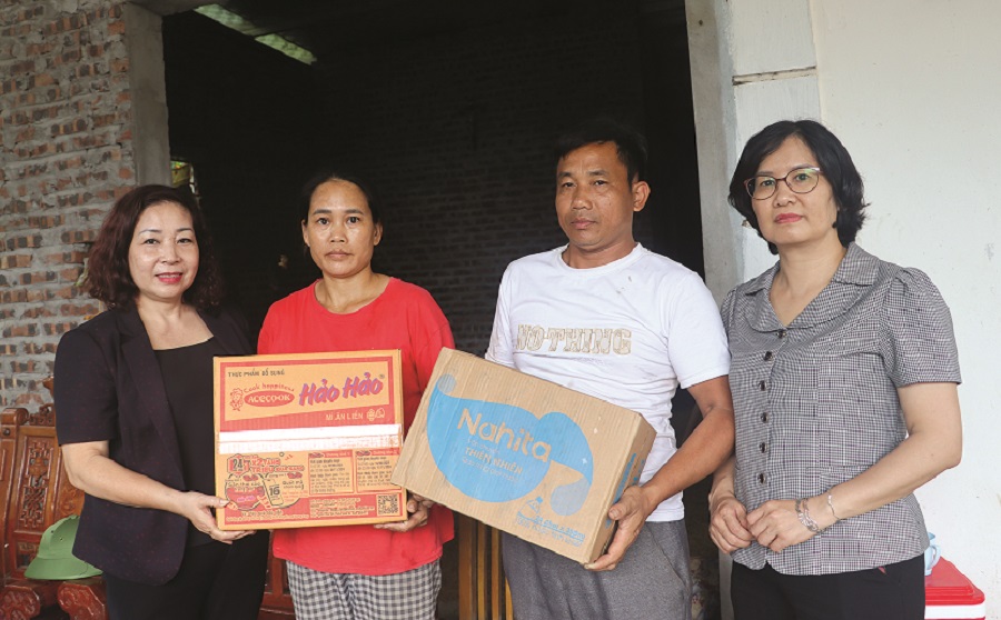 Nhân lên yêu thương trong những ngày bão lũ - ảnh 1