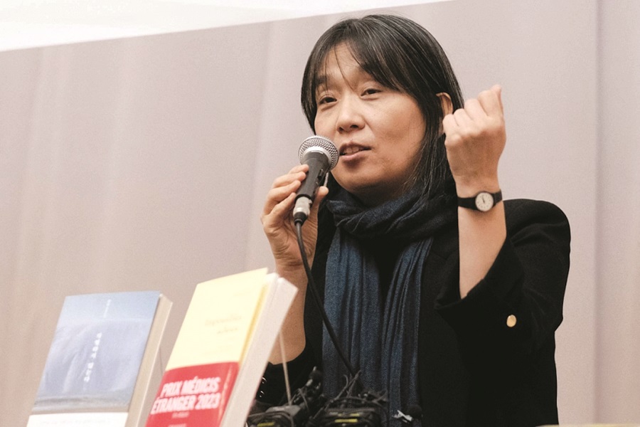 Nữ nhà văn Hàn Quốc đầu tiên đoạt giải Nobel Văn học - ảnh 1