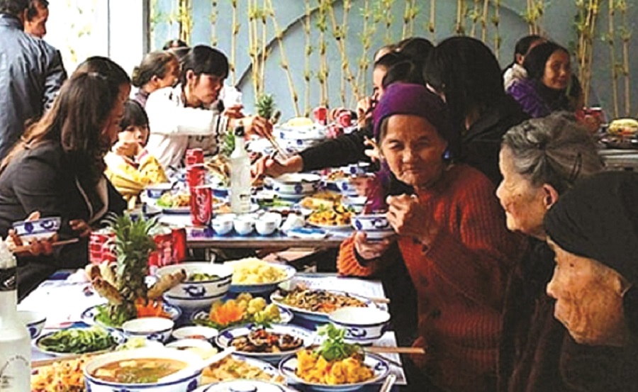 Một ngày hai lần làm giỗ cha... - ảnh 1