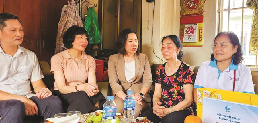 Tri ân những con người góp phần làm nên lịch sử - ảnh 1