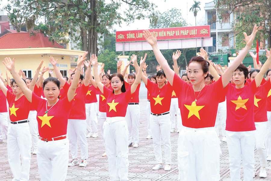 Phát huy vai trò của phụ nữ Việt Nam trong thời đại mới - ảnh 2
