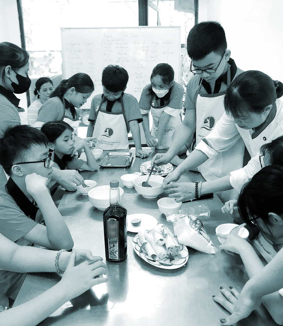 Nở rộ các khóa chiêu sinh ngày hè - ảnh 1