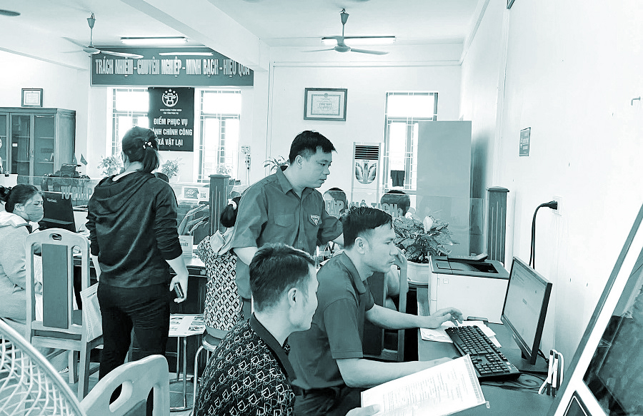 Lấy hài lòng của người dân làm trung tâm phục vụ - ảnh 3