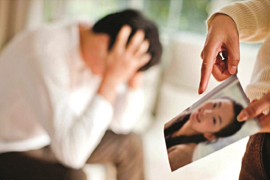 Bố ngoại tình đẩy con gái vào bi kịch  - ảnh 2