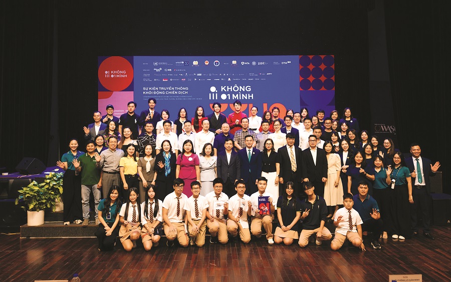 Chung tay tạo “lá chắn số” - ảnh 1