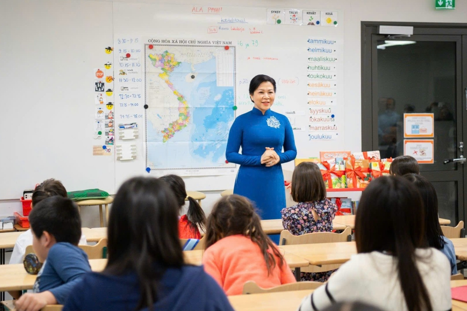 Cậu bé gốc Việt vinh dự được đọc thơ cho Phu nhân Ngô Phương Ly - ảnh 1