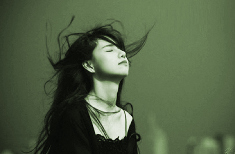 Khi con biết yêu - ảnh 1