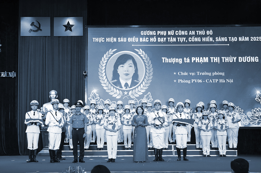 Nữ cán bộ công an thầm lặng giữ “kho dữ liệu” - ảnh 1