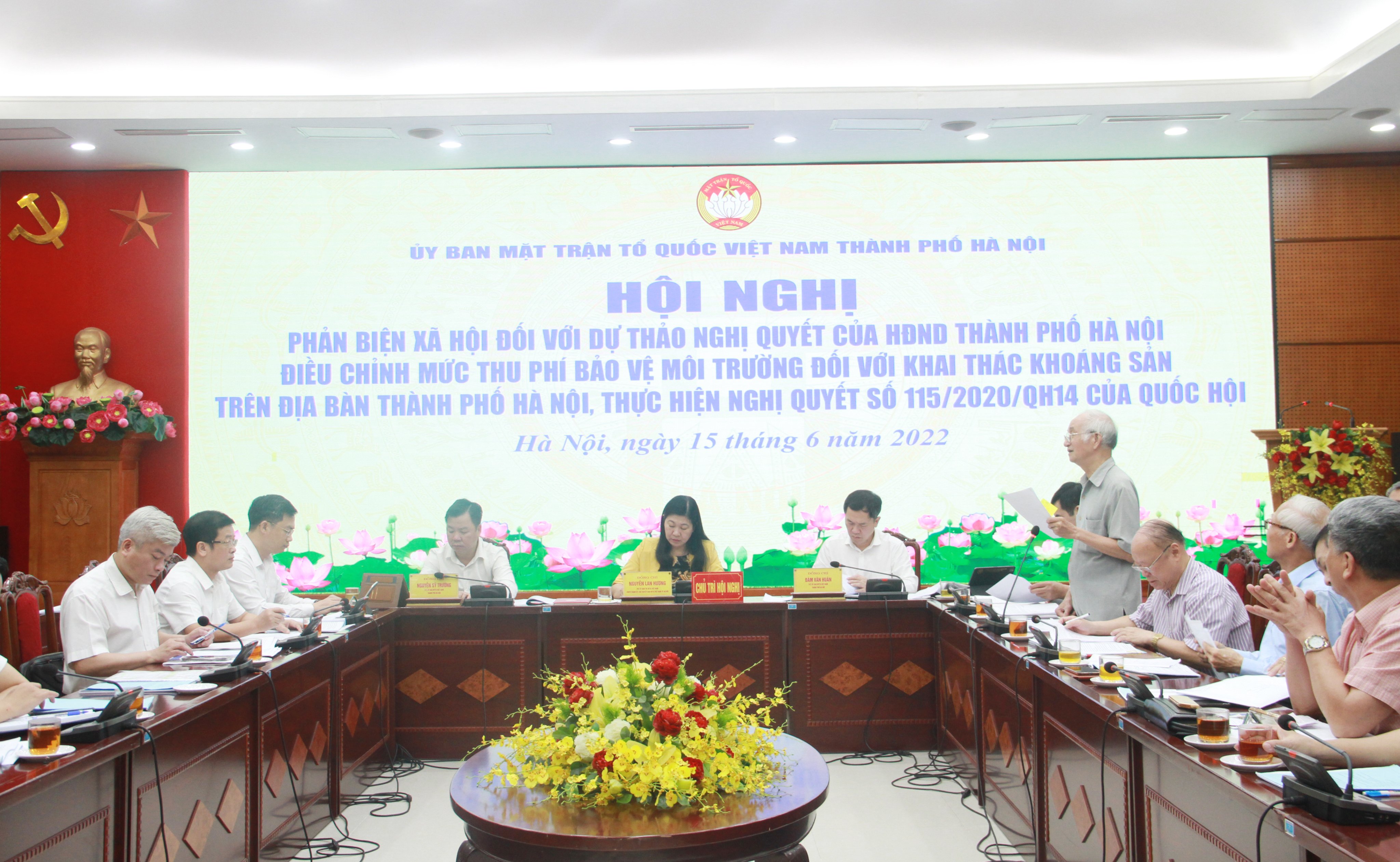 Thu phí bảo vệ môi trường: Chuyên gia đề xuất mức phí phải tăng từ 170-180% so với phí hiện tại - ảnh 1