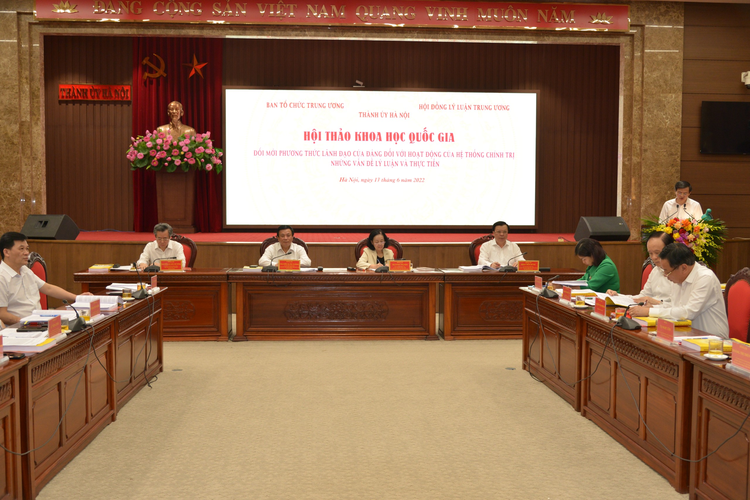 Đổi mới phương thức lãnh đạo của Đảng đối với hoạt động của hệ thống chính trị - ảnh 1