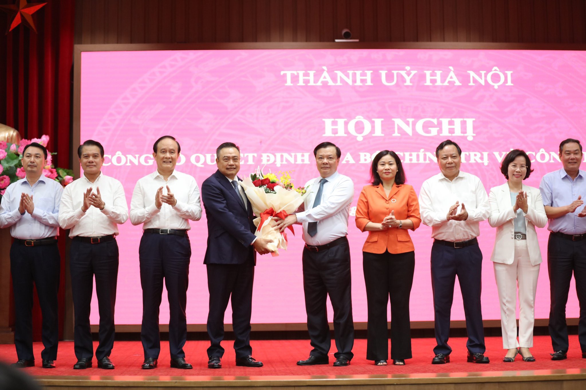 Đồng chí Trần Sỹ Thanh giữ nhiệm vụ Phó Bí thư Thành ủy Hà Nội - ảnh 2
