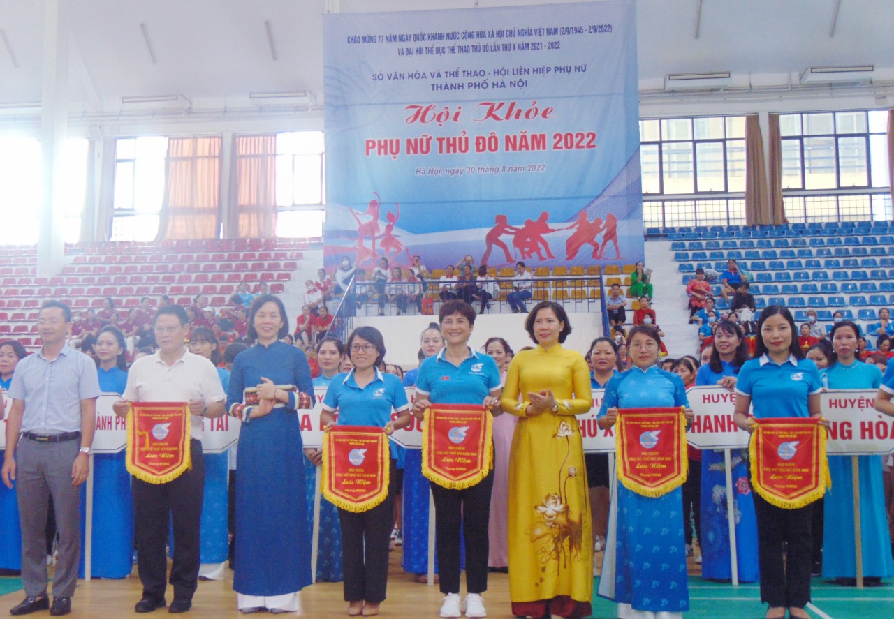  Hội khỏe Phụ nữ Thủ đô: Thể hiện sức khỏe, vẻ đẹp và tài năng thể dục, thể thao quần chúng - ảnh 2