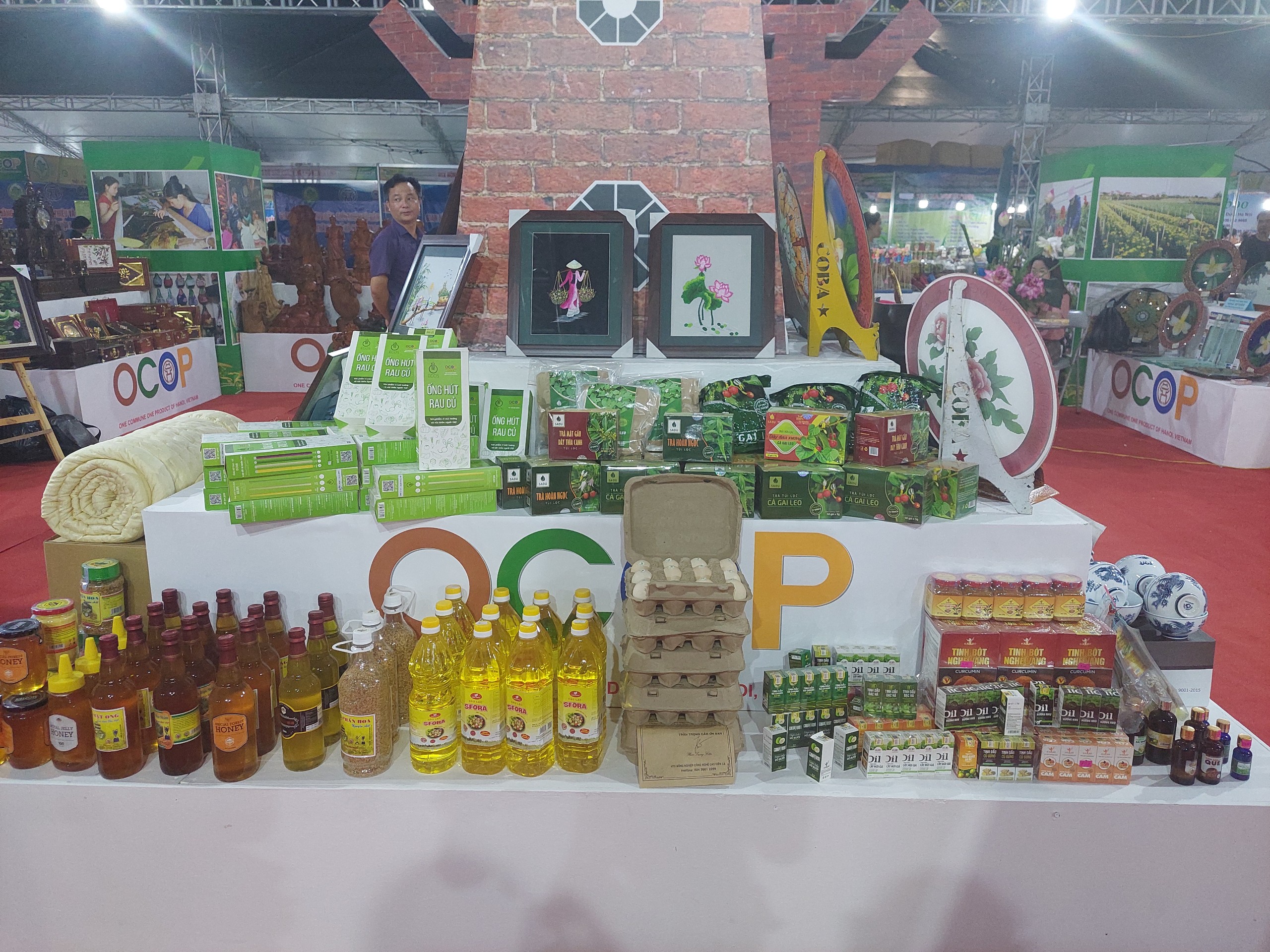 Hà Nội giới thiệu sản phẩm OCOP gắn với văn hóa các tỉnh miền núi phía Bắc - ảnh 2