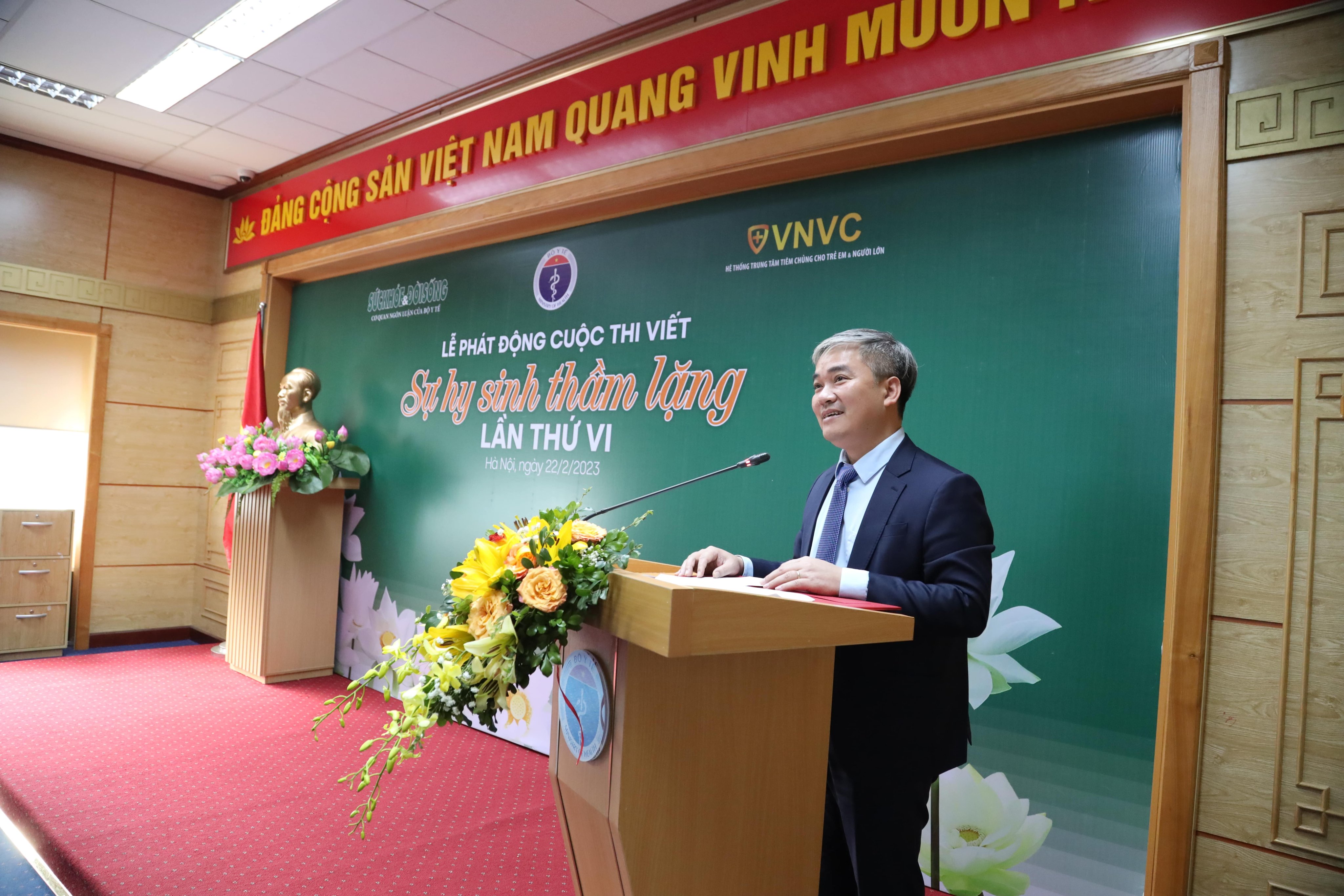 Tôn vinh sự hi sinh thầm lặng của lực lượng y bác sĩ - ảnh 1