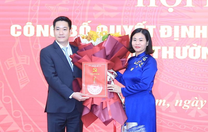 Phó Bí thư Quận ủy Nam Từ Liêm trở thành Giám đốc Sở Tài nguyên và Môi trường - ảnh 1