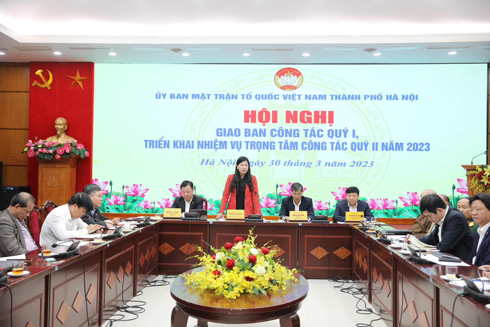 Mở đợt thi đua kỷ niệm 75 năm ngày Bác Hồ ra Lời kêu gọi thi đua ái quốc - ảnh 1