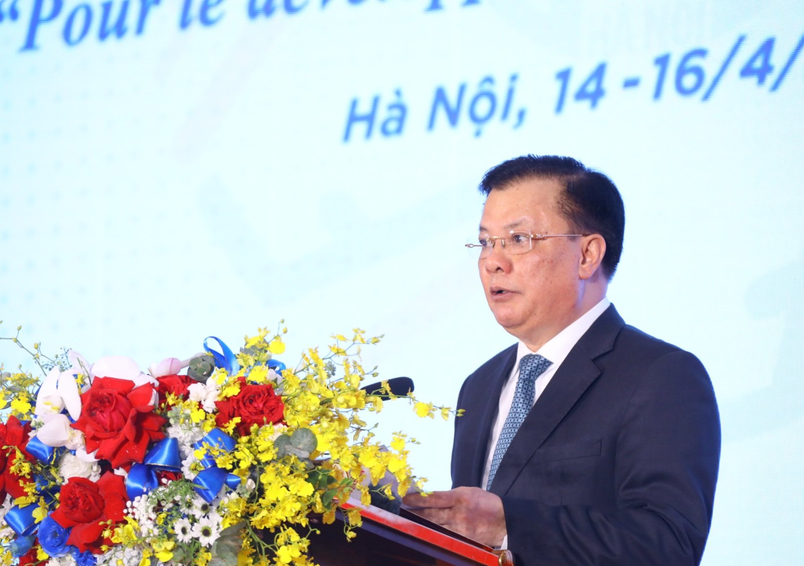 Thắt chặt hơn nữa sợi dây giao lưu, gắn kết, chia sẻ, đối thoại giữa hai nước và nhân dân Việt Nam - Pháp - ảnh 3