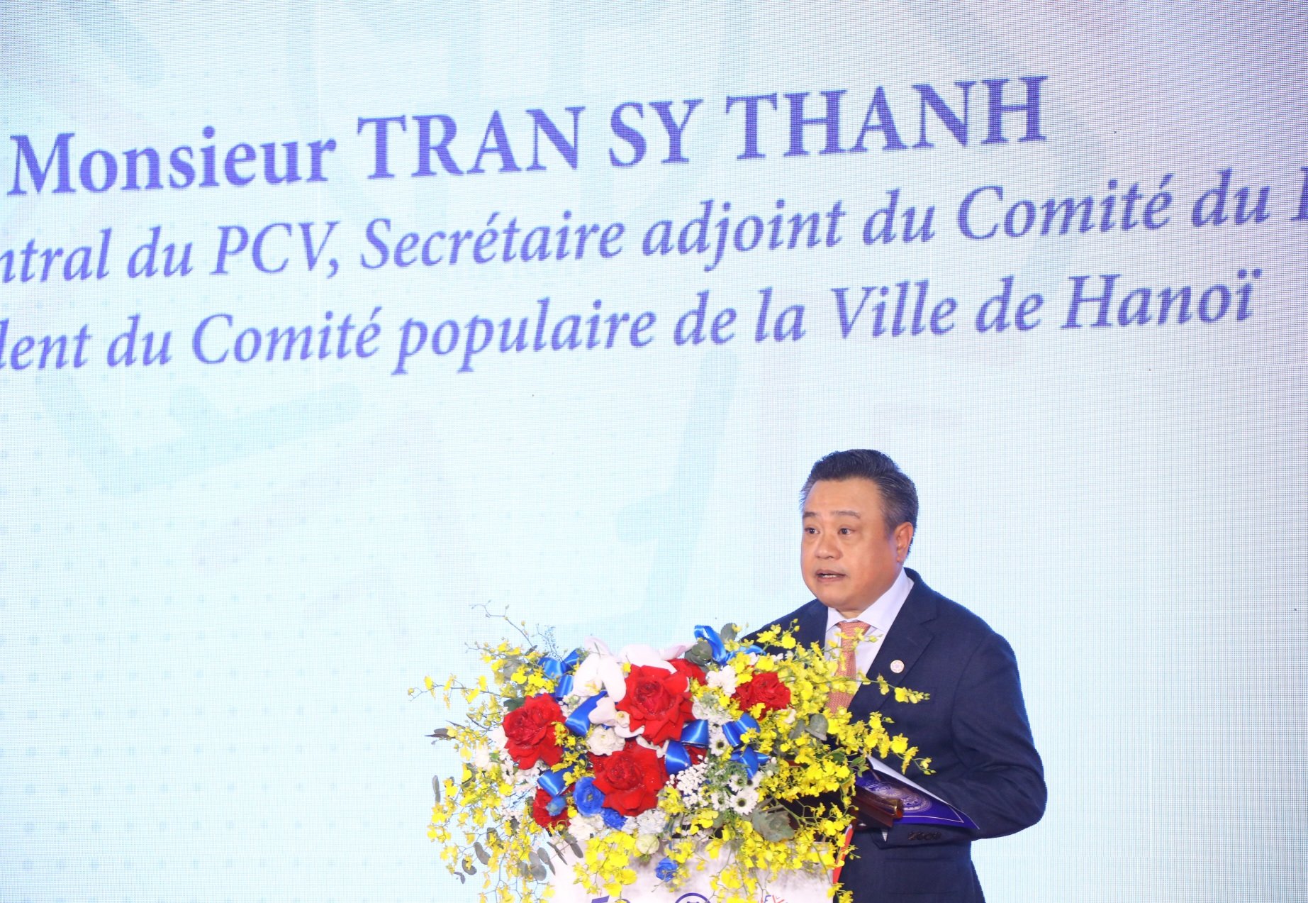 Thắt chặt hơn nữa sợi dây giao lưu, gắn kết, chia sẻ, đối thoại giữa hai nước và nhân dân Việt Nam - Pháp - ảnh 2