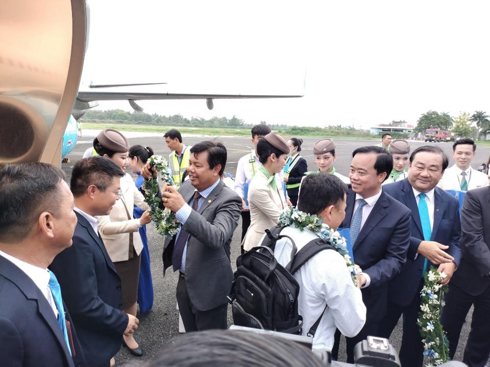 Lần đầu tiên trong lịch sử có chuyến bay thẳng Hà Nội - Cà Mau - ảnh 1