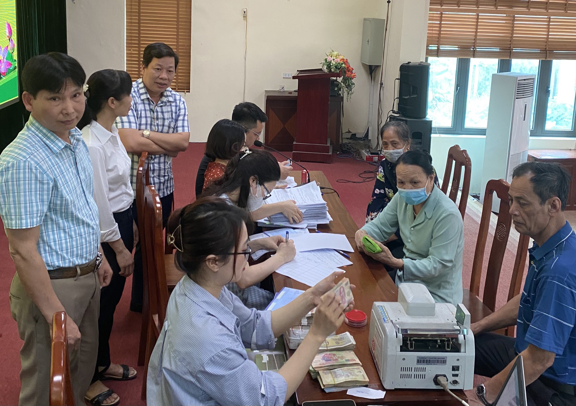 Huyện Hoài Đức đã tổ chức chi trả bồi thường, hỗ trợ và thu hồi 104,6ha đất - ảnh 1