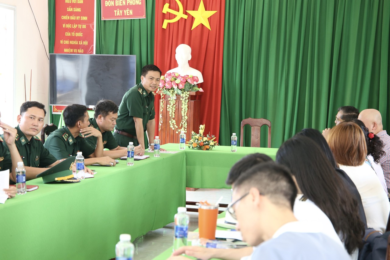 Phóng viên Thủ đô đến với chiến sĩ Biên phòng tỉnh Kiên Giang - ảnh 1
