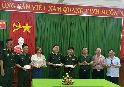 Phóng viên Thủ đô đến với chiến sĩ Biên phòng tỉnh Kiên Giang - ảnh 3