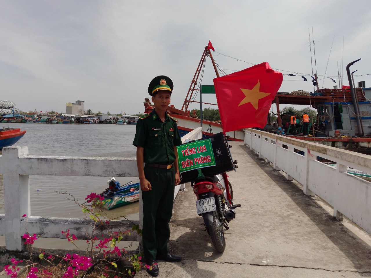  Đồn Biên phòng Rạch Gốc đẩy mạnh công tác vận động quần chúng, xây dựng thế trận lòng dân - ảnh 1