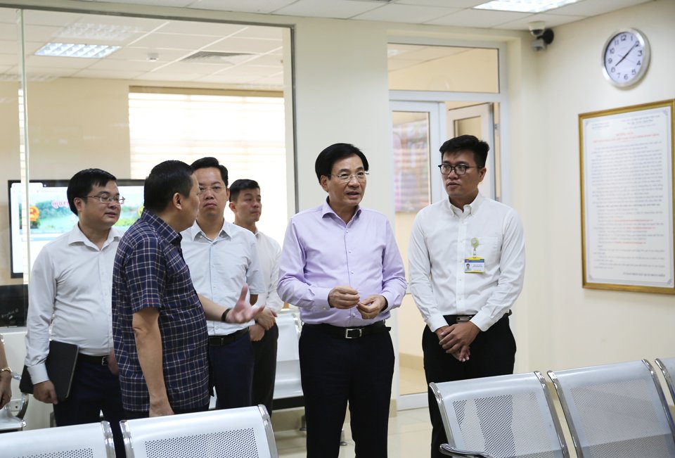 Tăng cường kỷ luật, kỷ cương hành chính, không gây phiền hà cho người dân, doanh nghiệp - ảnh 1
