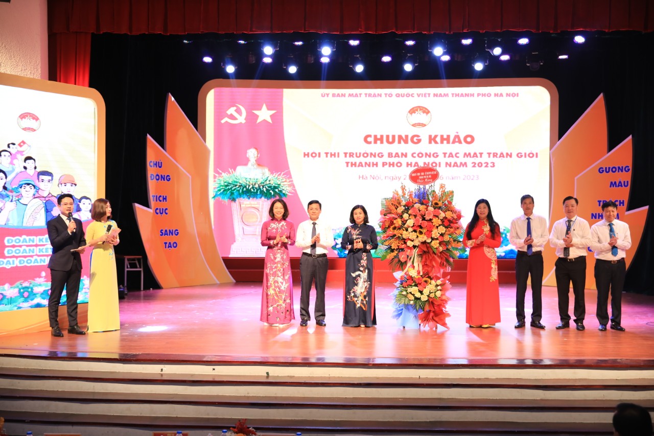 Góp phần thúc đẩy hoạt động của Mặt trận ngày càng vững mạnh, - ảnh 1