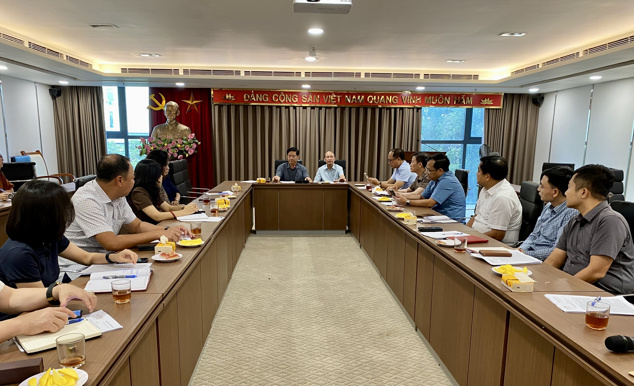 Báo chí Hà Nội cần tích cực tuyên truyền những kết quả nổi bật của Thành phố trong công tác “Đền ơn đáp nghĩa“ - ảnh 1