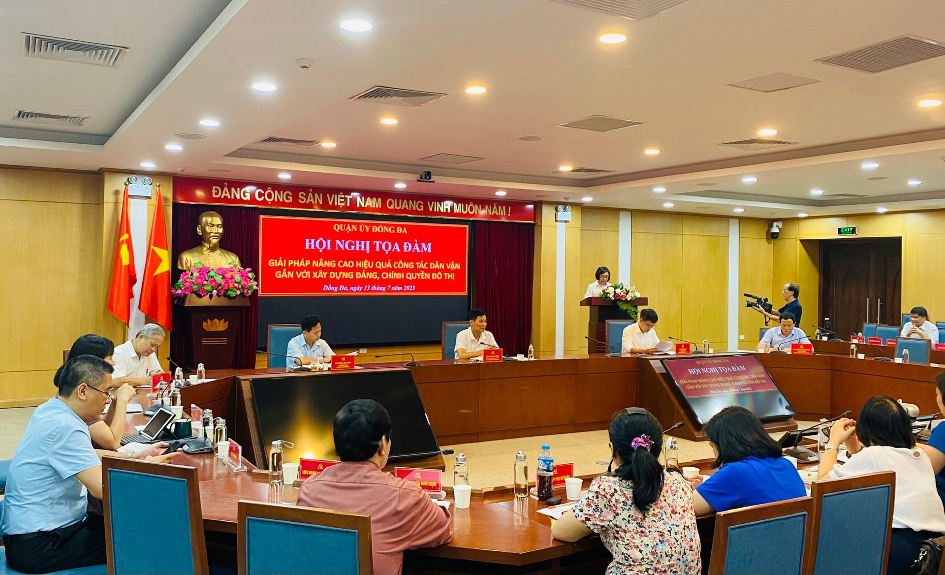 Giải pháp nâng cao hiệu quả công tác dân vận gắn với xây dựng Đảng, chính quyền đô thị - ảnh 1